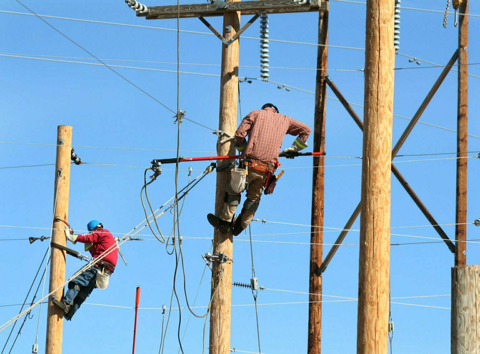 How To Become A Journeyman Lineman Careers Education