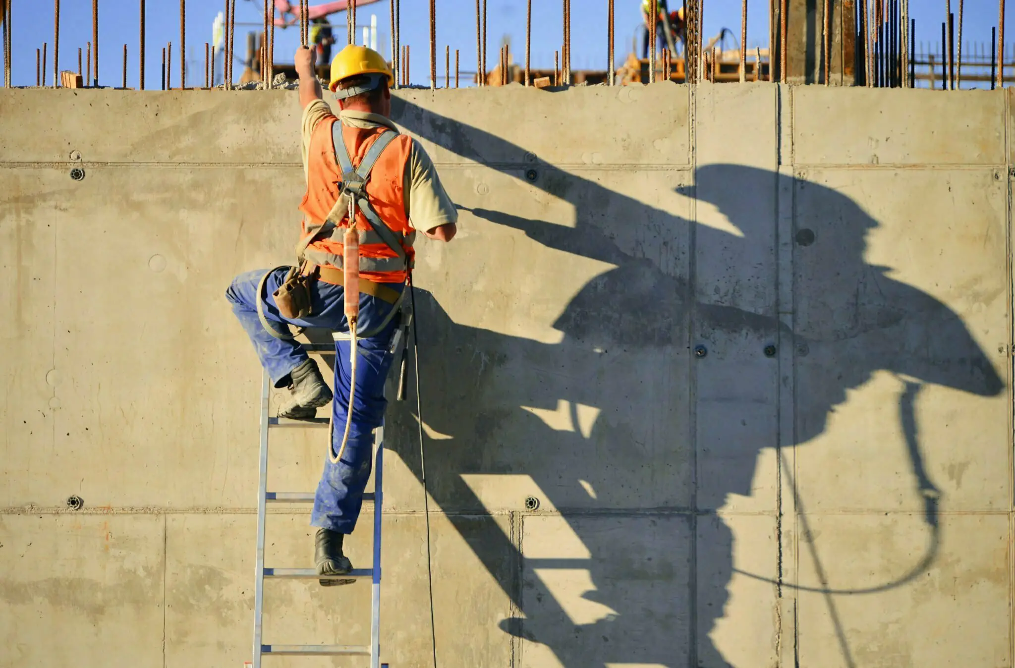 Construction Worker Job Description & Duties