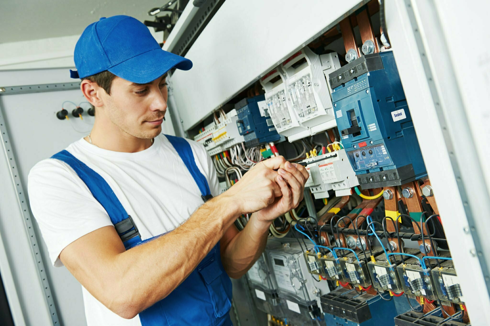 How to an Electrician A Definitive Guide Careers & Education